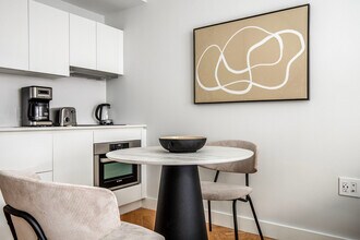 12 Commonwealth Ave in Boston, MA - Building Photo - Building Photo