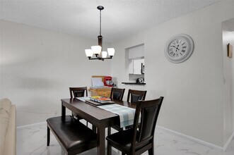 260 NW 76th Ave in Margate, FL - Building Photo - Building Photo