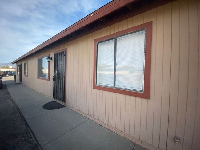 5758 E 24th St in Tucson, AZ - Building Photo - Building Photo