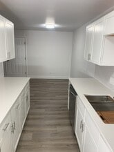 16359 W 10th Ave #V4 in Golden, CO - Building Photo - Building Photo