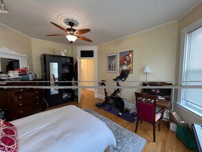 176 Elm St, Unit 1 in North Cambridge, MA - Building Photo - Building Photo