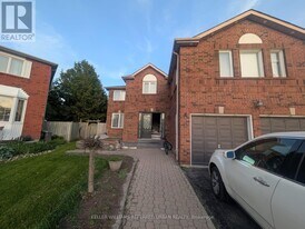2293 Beare Ct in Pickering, ON - Building Photo