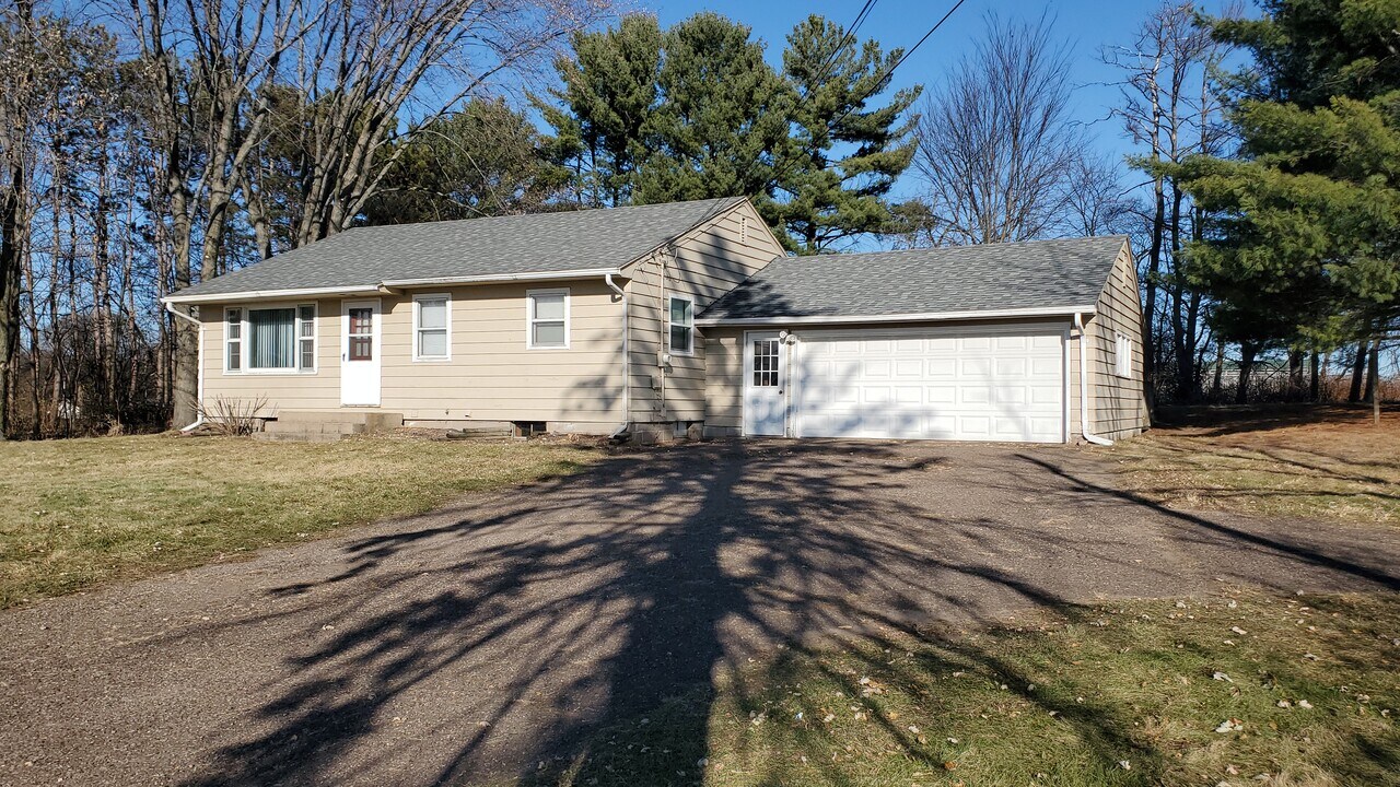 2720 W Folsom St in Eau Claire, WI - Foto de edificio