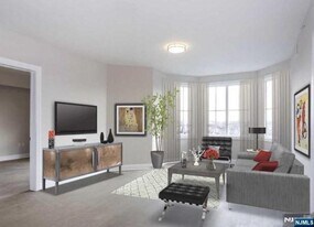 555 10th St in Palisades Park, NJ - Building Photo