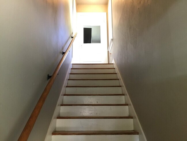 1311 1/2 Louise Ave-Unit -1301 1/2 in Oklahoma City, OK - Foto de edificio - Building Photo