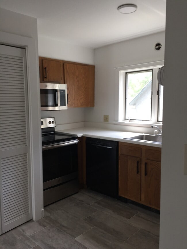 7 High St in Tupper Lake, NY - Building Photo - Building Photo