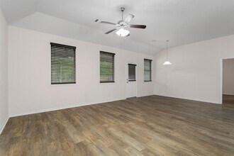 24585 Meath St in Hempstead, TX - Building Photo - Building Photo