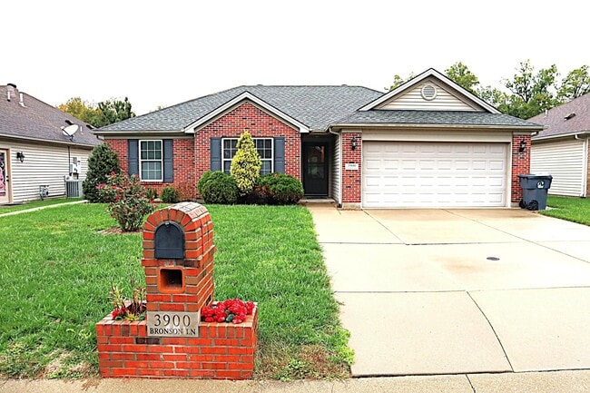 3900 Bronson Ln