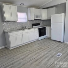 825 Mountain Crest Dr in Kings Mountain, NC - Building Photo - Building Photo