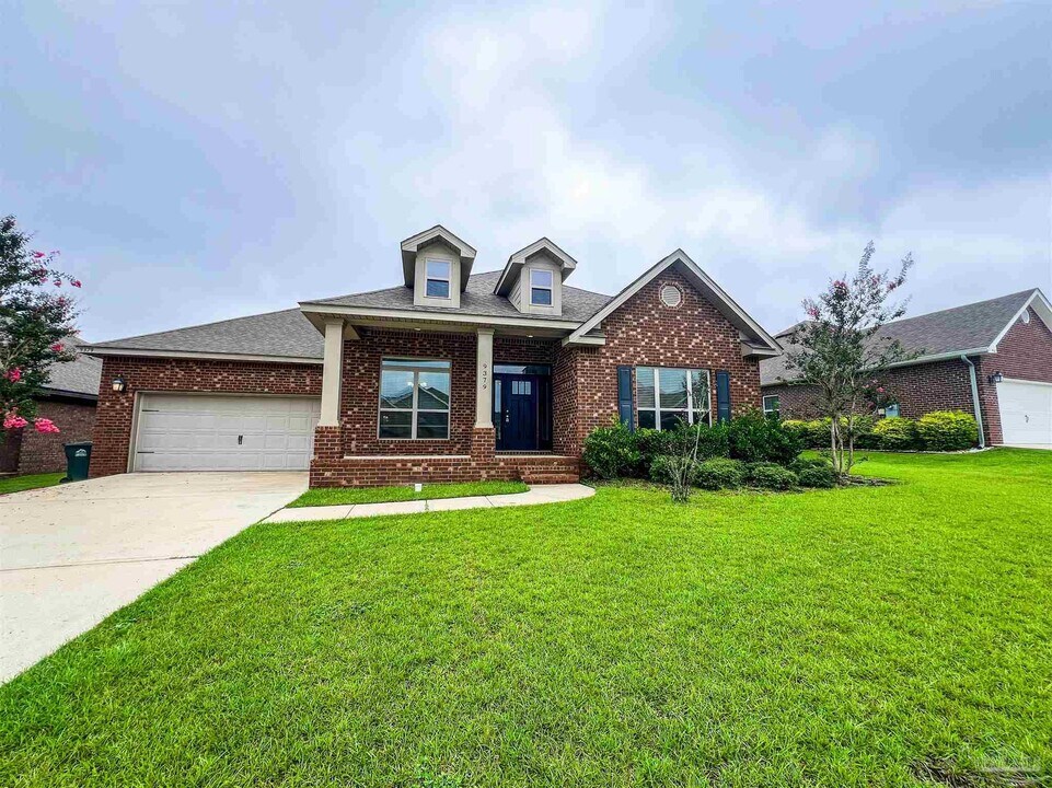 9379 Pebble Stone Dr in Pensacola, FL - Building Photo