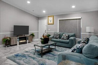 1800 Wisteria St in Wellington, FL - Building Photo - Building Photo