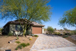 3231 Huckleberry Wy, Unit 2B in Wickenburg, AZ - Building Photo