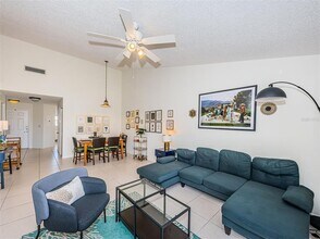 6073 Bahia Del Mar Blvd S in St. Petersburg, FL - Building Photo - Building Photo