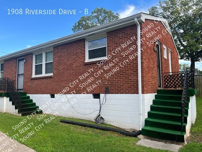 1908 Riverside Dr in Nashville, TN - Building Photo - Building Photo