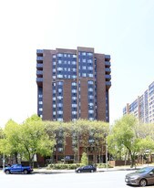 Station Plaza Apartments in White Plains, NY - Building Photo