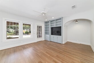 2907 Albany St in Houston, TX - Building Photo - Building Photo