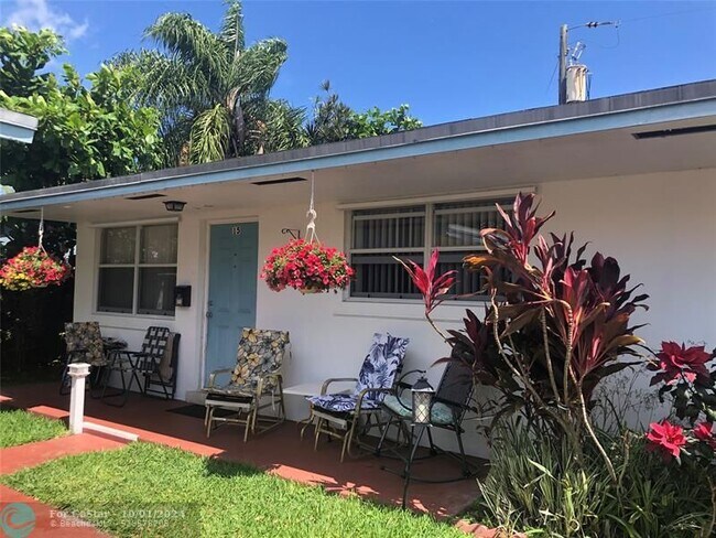 2325 Garfield St-Unit -15 in Hollywood, FL - Building Photo - Building Photo