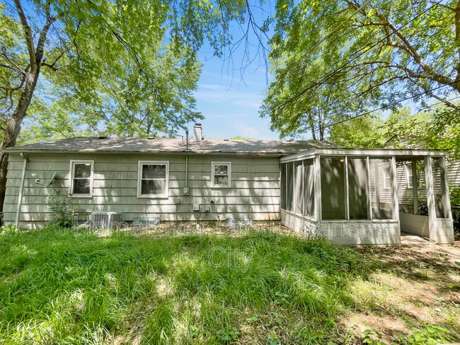 8903 E 72nd St in Raytown, MO - Building Photo - Building Photo