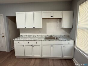 51 Gilbert St in West Haven, CT - Building Photo - Building Photo