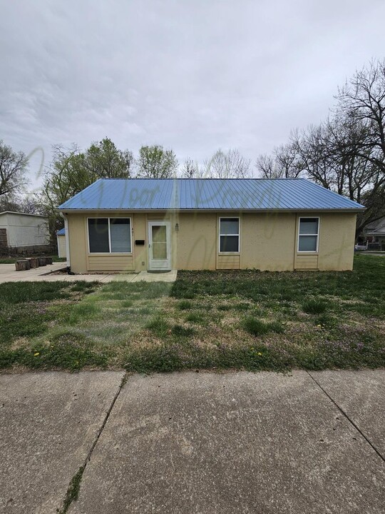 401 Cypress Ave in Kansas City, MO - Foto de edificio
