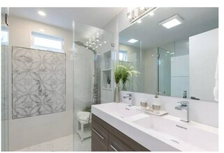 12 Belmont St, Unit T in Newton, MA - Building Photo - Building Photo