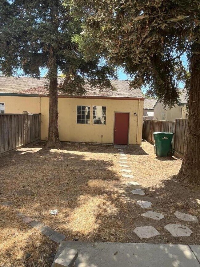 315 Soberanes St in King City, CA - Building Photo - Building Photo