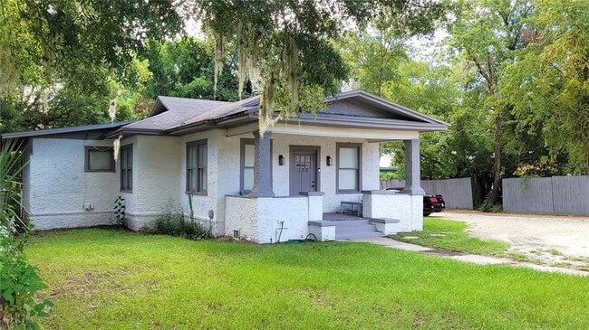 property at 135 S Stone St