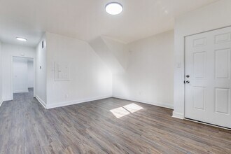 2439 Arlington Ave in Pittsburgh, PA - Foto de edificio - Building Photo