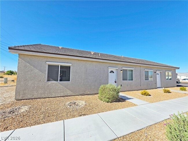 property at 1121 Sixshooter Ave