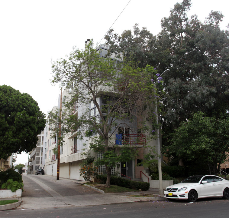 1270 Granville Ave in Los Angeles, CA - Foto de edificio