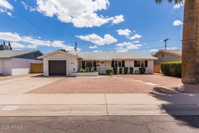 8007 E Monte Vista Rd in Scottsdale, AZ - Building Photo - Building Photo