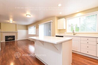 3525 Crystal Ridge Dr SE in Puyallup, WA - Building Photo - Building Photo