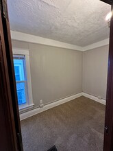 524 W Beardsley Ave in Elkhart, IN - Foto de edificio - Building Photo