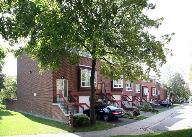 17-31 John Cabotway in Toronto, ON - Building Photo - Primary Photo