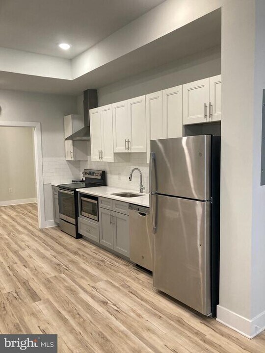 2440-44 Kensington Ave in Philadelphia, PA - Building Photo
