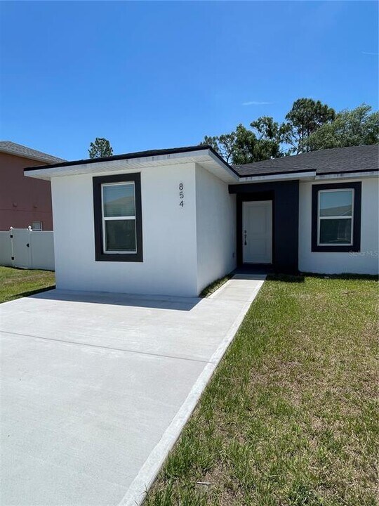 854 Glastonbury Dr in Kissimmee, FL - Building Photo