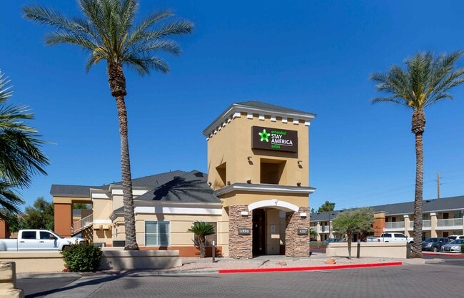Furnished Studio-Phoenix - Airport - E. Oa in Phoenix, AZ - Building Photo - Building Photo