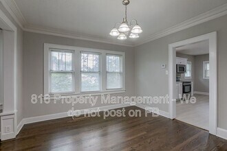 2431 E 68th St in Kansas City, MO - Building Photo - Building Photo