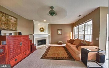 9296 Cardinal Forest Ln in Lorton, VA - Building Photo - Building Photo