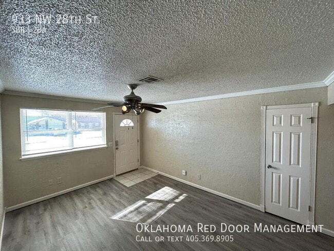 933 NW 28th St in Moore, OK - Building Photo - Building Photo