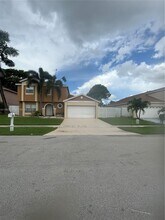 2661 Huron Way in Miramar, FL - Building Photo - Building Photo