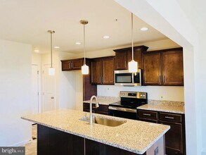 9 Shillington Ln in Carlisle, PA - Foto de edificio - Building Photo