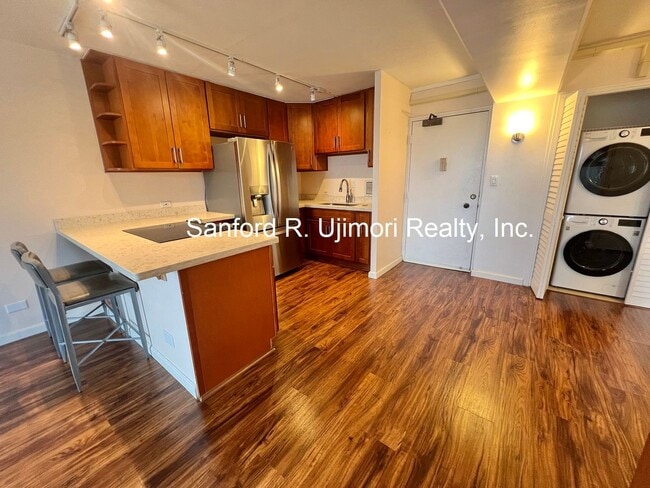 2333 Kapiolani Blvd in Honolulu, HI - Building Photo - Building Photo