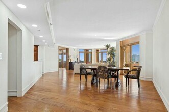 300 SE 5th Ave in Boca Raton, FL - Building Photo - Building Photo