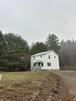392 Back Ashuelot Rd in Winchester, NH - Building Photo
