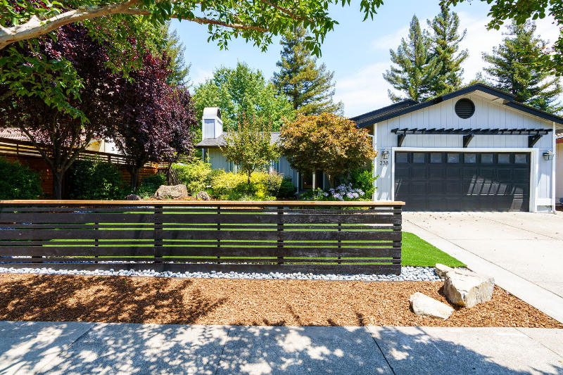 238 Almond Way in Healdsburg, CA - Foto de edificio