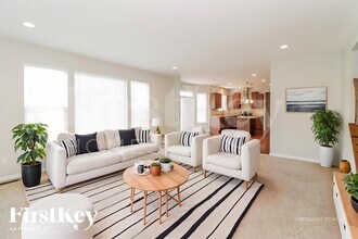 1439 Woodbury Glen Dr in Amelia, OH - Building Photo - Building Photo