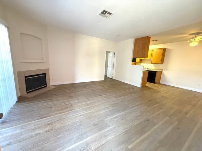 property at 4730 E Craig Rd