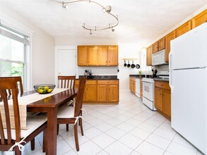 6 Clifton St, Unit #2 in Somerville, MA - Building Photo - Building Photo