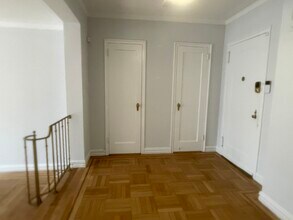 210 Martine Ave, Unit 1H in White Plains, NY - Foto de edificio - Building Photo